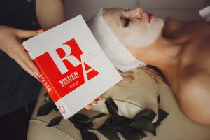 Meder Red-Apax Zabieg został stworzony z myślą o osobach zmagających się z trądzikiem różowatym, rumieniem oraz skórą skłonną do zaczerwienień.